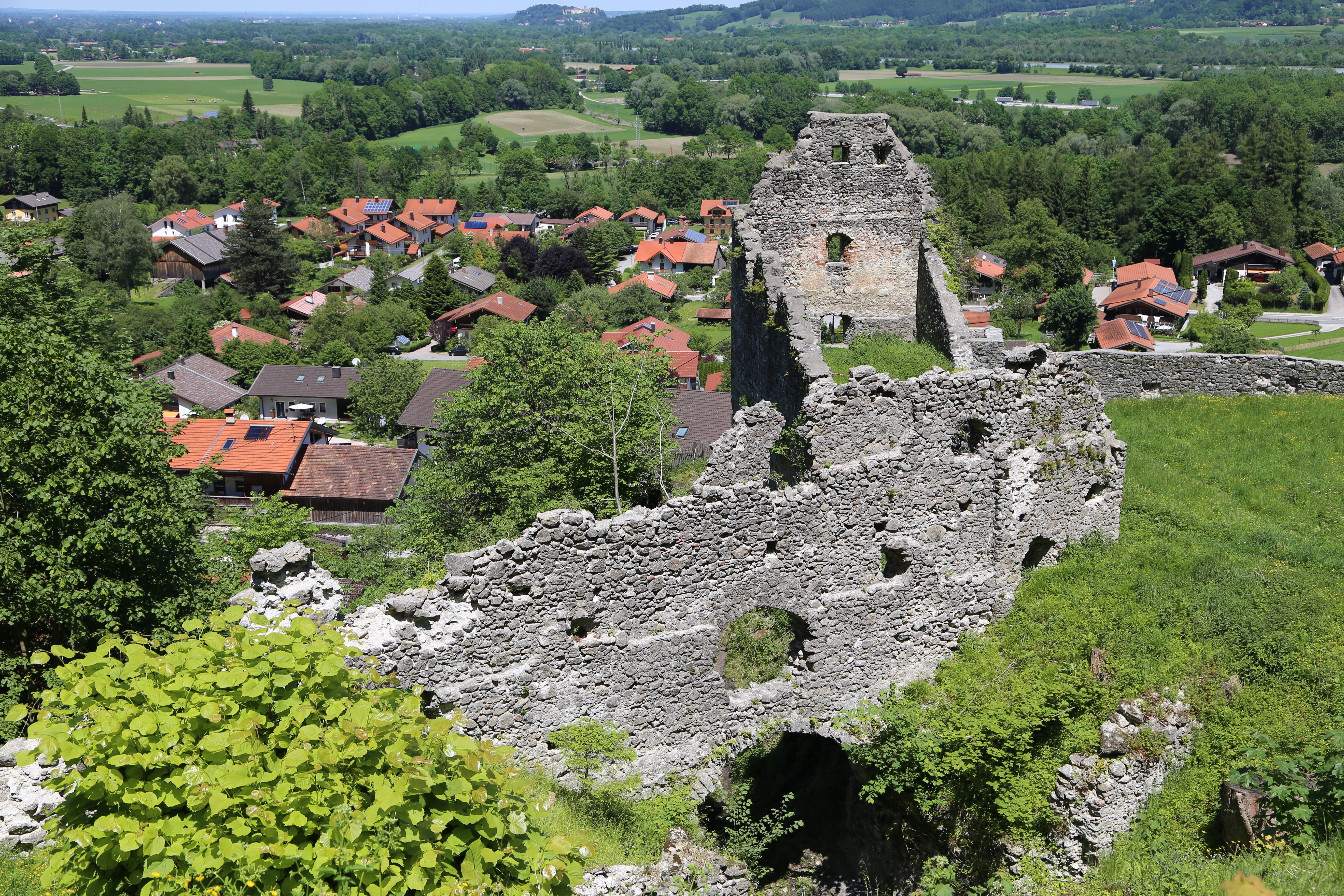  Find Hookers in Burg Unter-Falkenstein,Germany